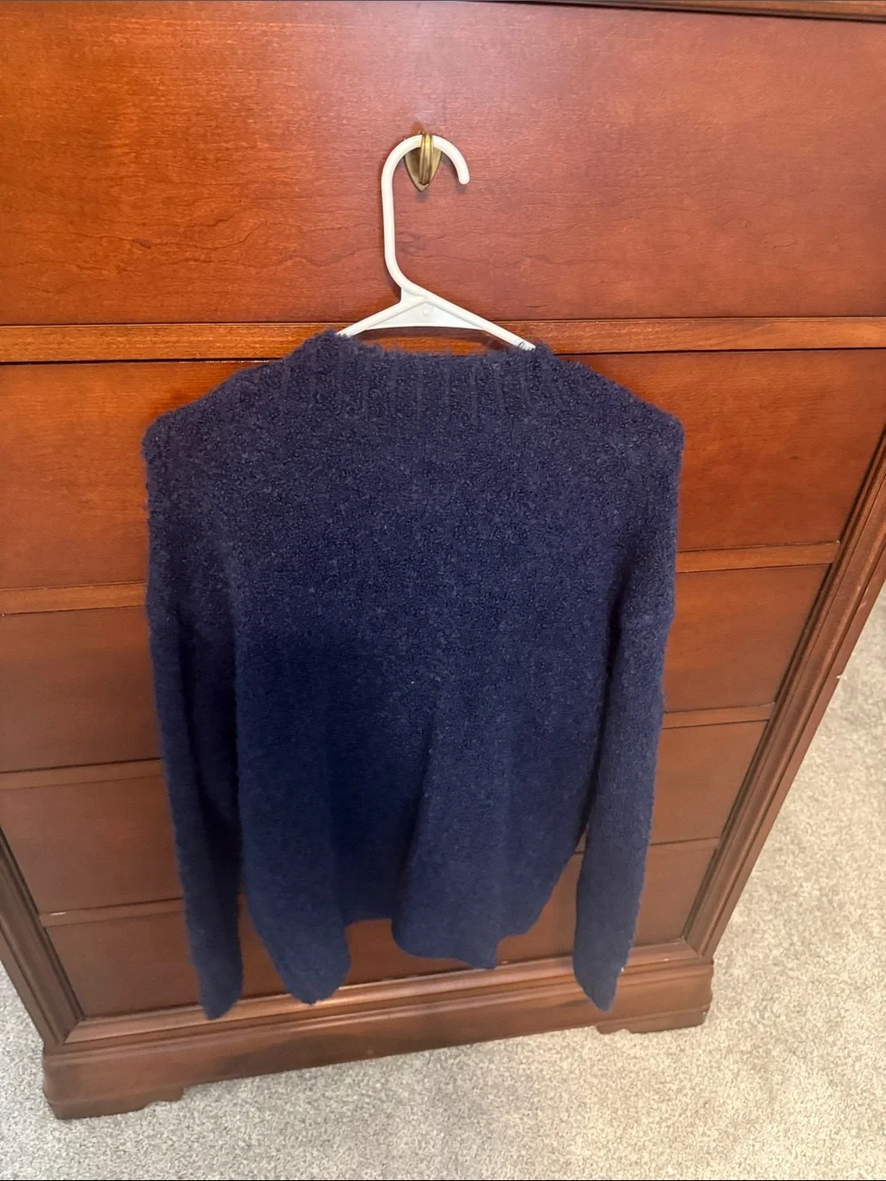aerie Women's Dark Navy V-Neck Fuzzy Knit Sweater